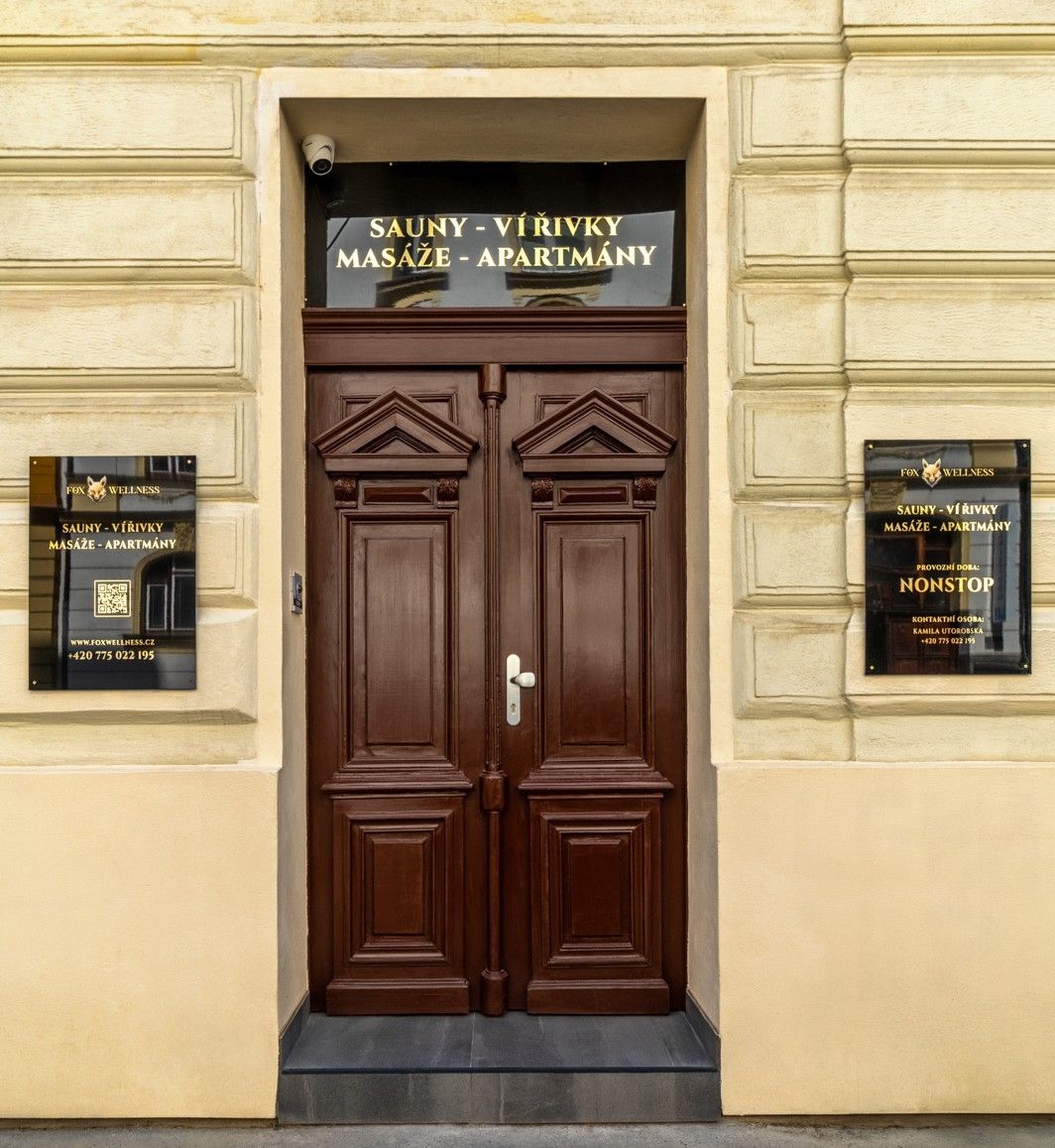 Hlavní vchod FOX Wellness & Spa